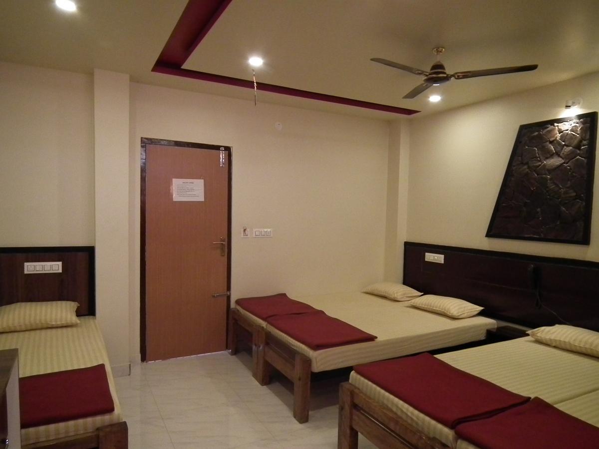 Galaxy Lodge Chikmagalur Exterior photo